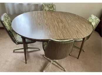 Howell Company Mid-century Modern Oval Table With (4) Metal And Plastic Pattern Padded Chairs