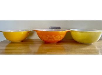 (3) Vintage Pyrex Bowls (1) Cinderella Daisy Pattern And (2) Solid Yellow Bowls