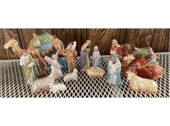 Small Hand Painted Ceramic Nativity Scene - Elvira 1991