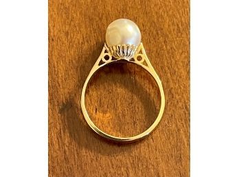 14K Yellow Gold & Akoya Cultured Pearl Ladies Ring, Size 6.75, Weighs 2.36 Grams Total