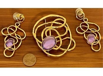 Art Nouveau Style Purple Stone & Gold Tone Pendant And Drop Post Earrings