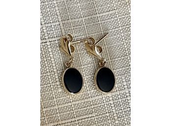 14K Gold And Onyx Post Back Earrings, 1.12 Ct Onyx, Total Earring Weight 1.18 Grams