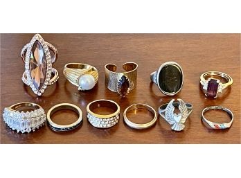 Vintage Collection Of Ladies Gold Tone And Silver Tone Rings, Some 10K GF, Mood Ring Sizes 4.5 - 6