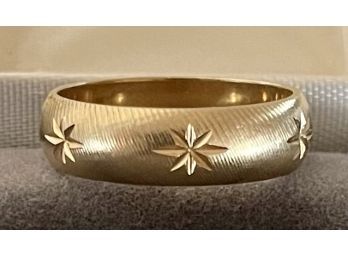 14 K Gold Columbia Band Ring With Starburst Pattern Size 8.25 Weighs 5.65 Grams Appraised