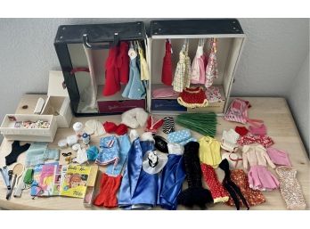 1962 Barbie Ponytail Clothes And Accessory Case - Dresses - Hats - Shoes - Sunglasses - Swimsuits And More