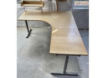 Light Wood Veneer Corner Desk With Attached  Detachable Shelf
