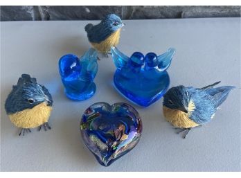 (2) Signed Art Glass Lee Ward Bluebirds With Art Glass Heart And (3) Fiber Bird Figurines