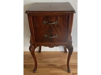 Antique French Provincial Side Table With 2 Drawers