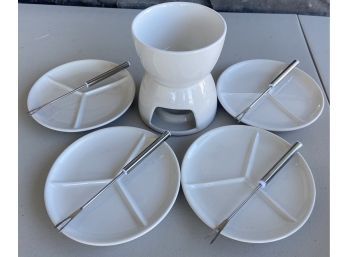 Crate & Barrel 1.5 Cup Ceramic Fondue - (4) Plates And (4) Forks