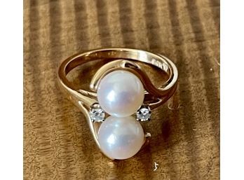 14k Yellow Gold Pearl And Diamond Accent Ring Size 6 - 3.8 Grams