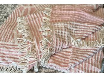 Vintage Chenille Pink & White Bead Spread Cover Measures 90'W X 102'L   (as Is)