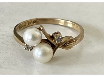 Vintage Embassy 10K Gold - Diamond & Faux Pearl Ring - Size 5 - Weighs