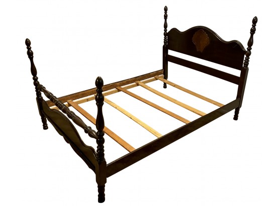 Antique Dark Wood Shell Pattern Four Post Full Size Bed Frame