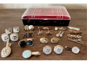 Vintage 'The Sears Valet' Plastic Box, Velvet Lined With Tie Tacks, & Cuff Links, Some Matching Sets