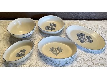 Vintage Pfaltzgraff Yorktowne Stoneware (2) Oval Bowls (2) Round Bowls And A Platter Dinnerware