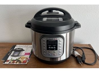 Instant Pot IP Duo With Power Cable And Manual