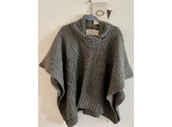 Aran World Market 100 Percent Irish Wool Merino Sweater Poncho Size Medium