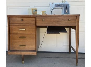 Mid Century Modern Singer Sewing Table With Singer Model 600 Sewing Machine & Contents