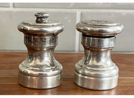 Sterling Silver Vintage Made In Italy Salt And Pepper Grinder Set Total Weight 117.9 Grams