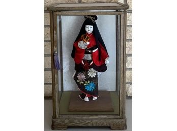 15 Inch Vintage Geisha In Wood And Glass Shadow Box