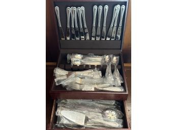 Large RSVP China Stainless Flatware Set With Serving Pieces In Wood Box