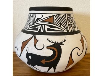 Albert Eustace Sr. Zuni Native American Hand Painted Pottery Vase