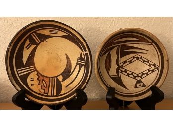 (2) Vintage Bella Storm Native American Hand Made And Painted Small Bowls