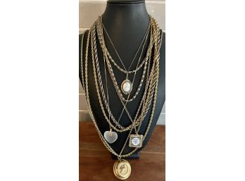 Lot Of Vintage Gold Tone Necklaces Including Pendant - Chain - Rope Chain And More