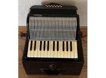 Vintage Rossini 12 Key Accordion With Hard Case No 90-28 Made In Italy