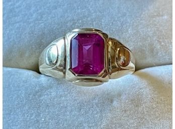 Antique 10K Gold Ring With Ruby Stone - Size 7 - 2.7g