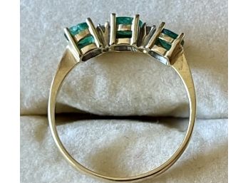 14k Gold Diamond And Green Stone Ring (as Is) - Size 7 - 1.6g