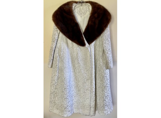 Stunning Dan Millstein 1960's White Brocade Coat With Fur Collar