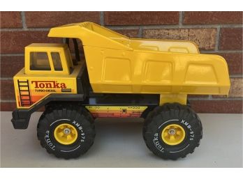 Vintage Tonka XMB-975 Dump Truck