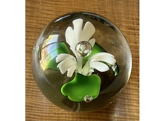 Made In China Floral Motif Paper Weight