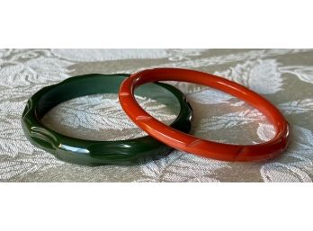 (2) Vintage Hand Carved Bakelite Bangle Bracelets Orange And Green