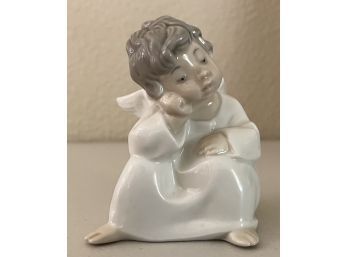 Lladro Sitting Cherub Boy Angel Figurine