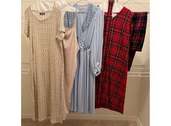 (3) Vintage Evening Gowns -up Front Woven Size 22 With Under Liner, Liz Robert Size 12,margeret Smith Size 20