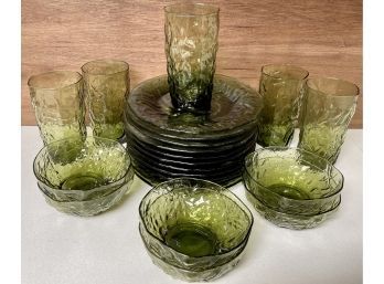 Vintage Anchor Hocking Olive Green Crinkle (5) Drinking Glasses, (6) Bowls, And (11) Side Plates