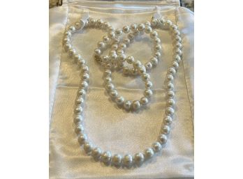 34' Strand Of White Cultured Pearls With 14k Gold Clasp IOB