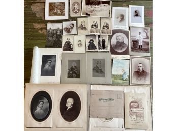 1800's Photo Album With Photos - Dereick Lions N.Y, J.H. Kent, W.V. Ranger, Woodworth, And More