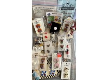 Vintage Craft Buttons Country Home - La Mode - Wooten Wood - Boutique And More On Original Cards