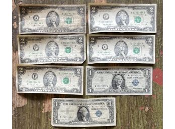 (5) 2 Dollar Bills - (4) 1995, 1976 With (2) 1957 Dollar Bills