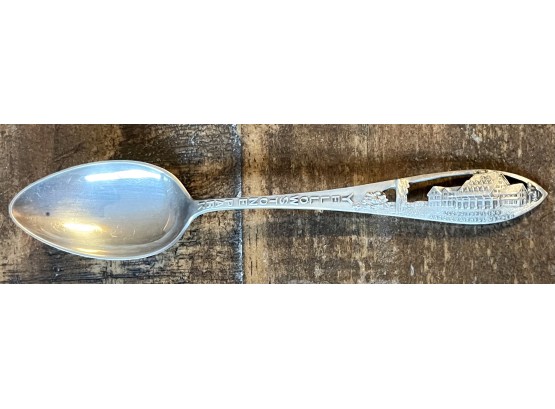 Charles M Robbins Sterling Silver Yellow Stone Park Early 1900's Souvenir Spoon 17.5 Grams