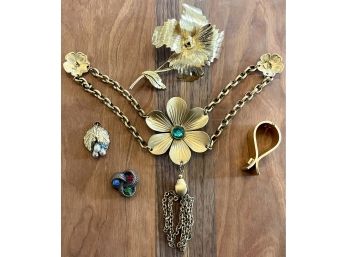 Assorted Vintage Jewelry Including Collar Clip With Buttons, Chatelaine Clip, Gold Tone Rose Pin And More