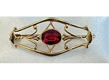 Darling  Antique CRR 10K Gold Pin With Red Glass Center 1.3 Grams