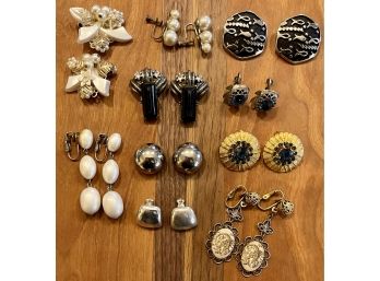 10 Pairs Of  Vintage Earrings Including Jet Black Stones, Scorpions, Faux Pearls, Clips On & Screw Back
