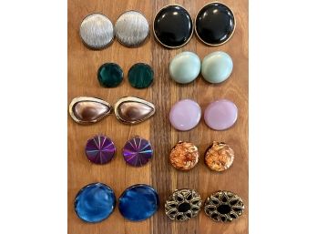(10) Pairs Of Vintage Clip On Disc Earrings Assorted Colors, Foil, Holographic, Plastic, Metal & More