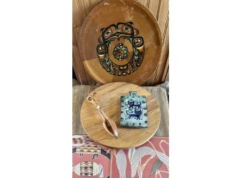 Wooden Lazy Susan And Hand Crafted Panorama Alaska North Western Tray With Pottery Trivet And (2)hot Plates