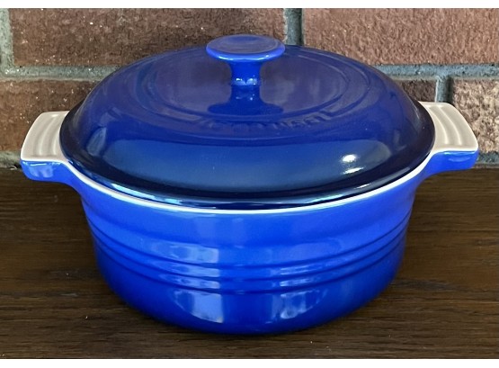 Le Creuset 2-quart Blue Round Stoneware Dutch Oven