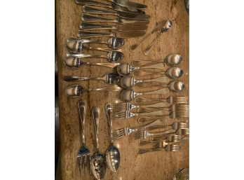 Carlyle Pattern By Cambridge Silver 35 Pc. Stainless Gold Accent Flatware Service For 6
